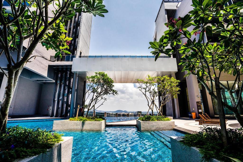 Imperio Residences Private Bathtub Or Jacuzzi By Nestcove Malacca Exterior photo